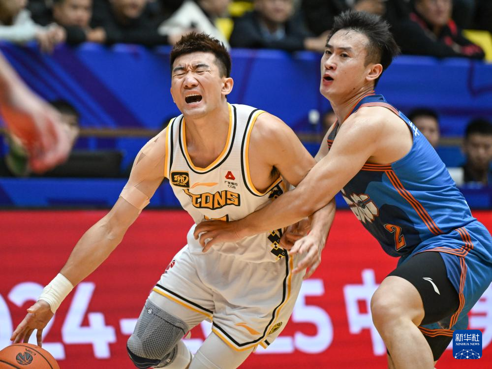 四川对江苏cba篮男_(cba季前赛四川对南京)