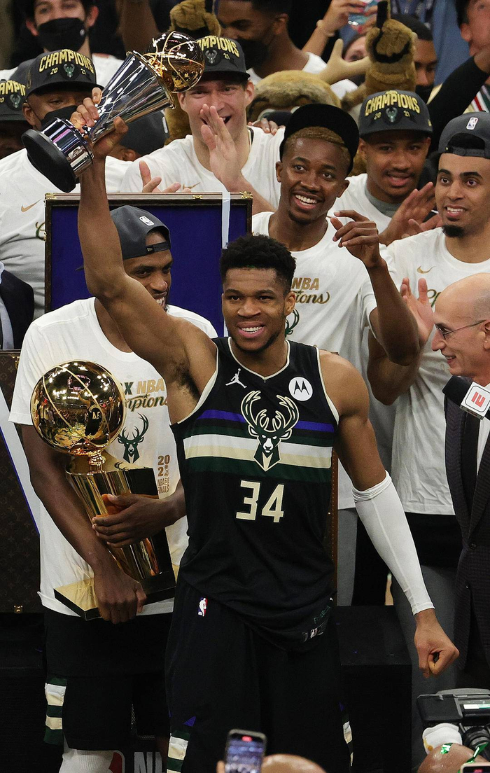 关于超级巨星关键一战全程直播锁定巨星封神时刻的信息