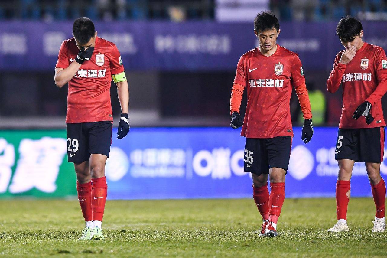 长春亚泰签哥伦比亚前锋萨拉萨尔顶替贝里奇的简单介绍