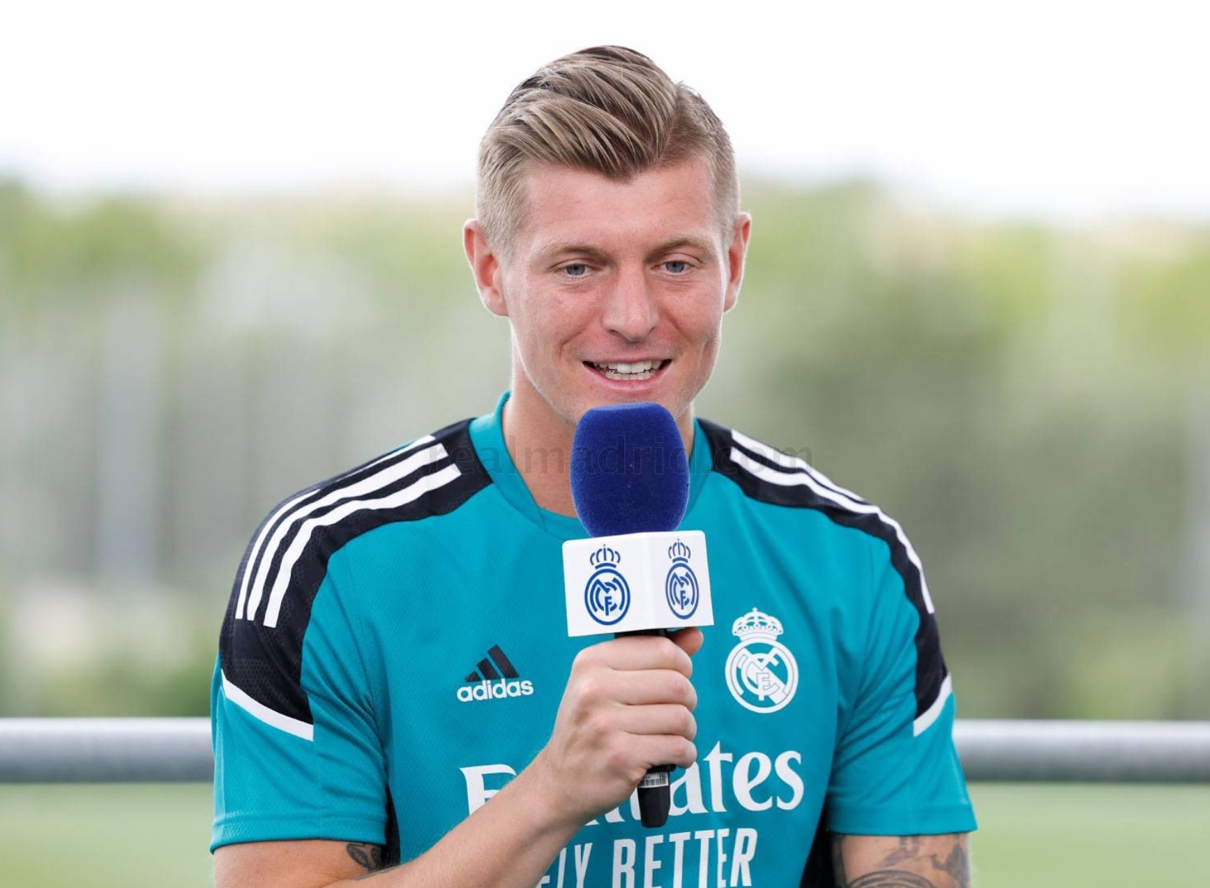 关于克罗斯抨击德甲新规则形式主义大于实际意义的信息