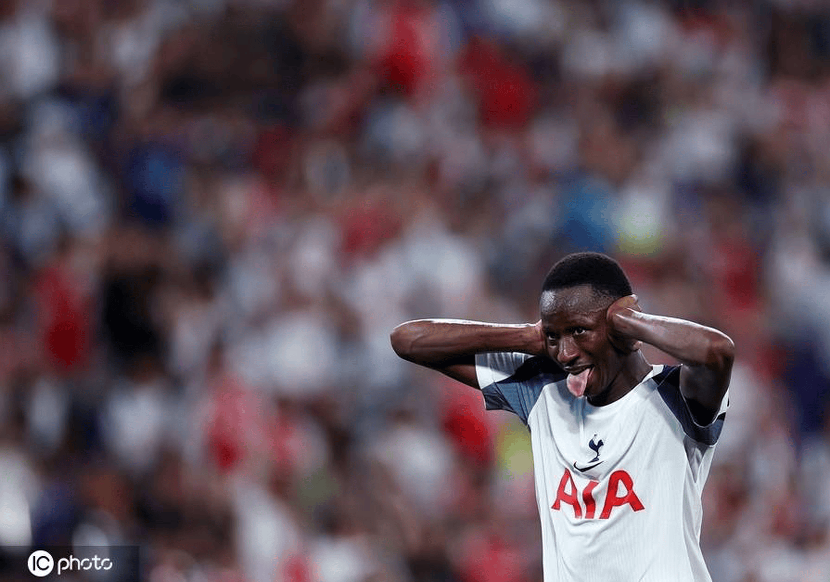 友谊赛热刺1-0阿森纳萨尔吊射制胜哲凯赖什迎首秀的简单介绍