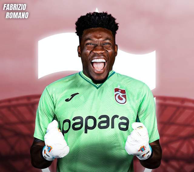 包含阿莫林想夏窗签新的主力门将奥纳纳在曼联前途不明的词条