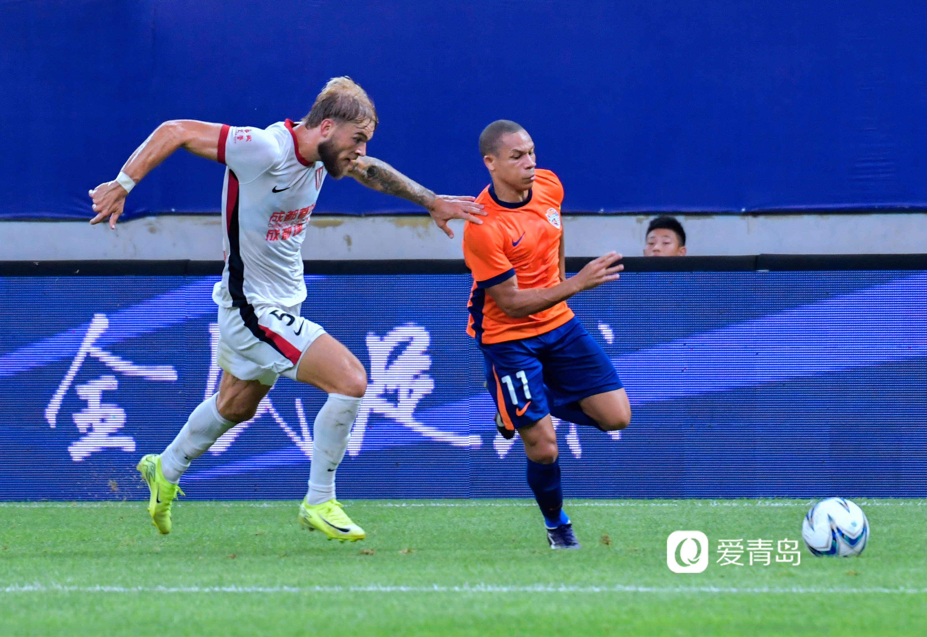 包含青岛海牛vs成都蓉城哪里转播？2025足协杯成都蓉城今晚比赛直播的词条