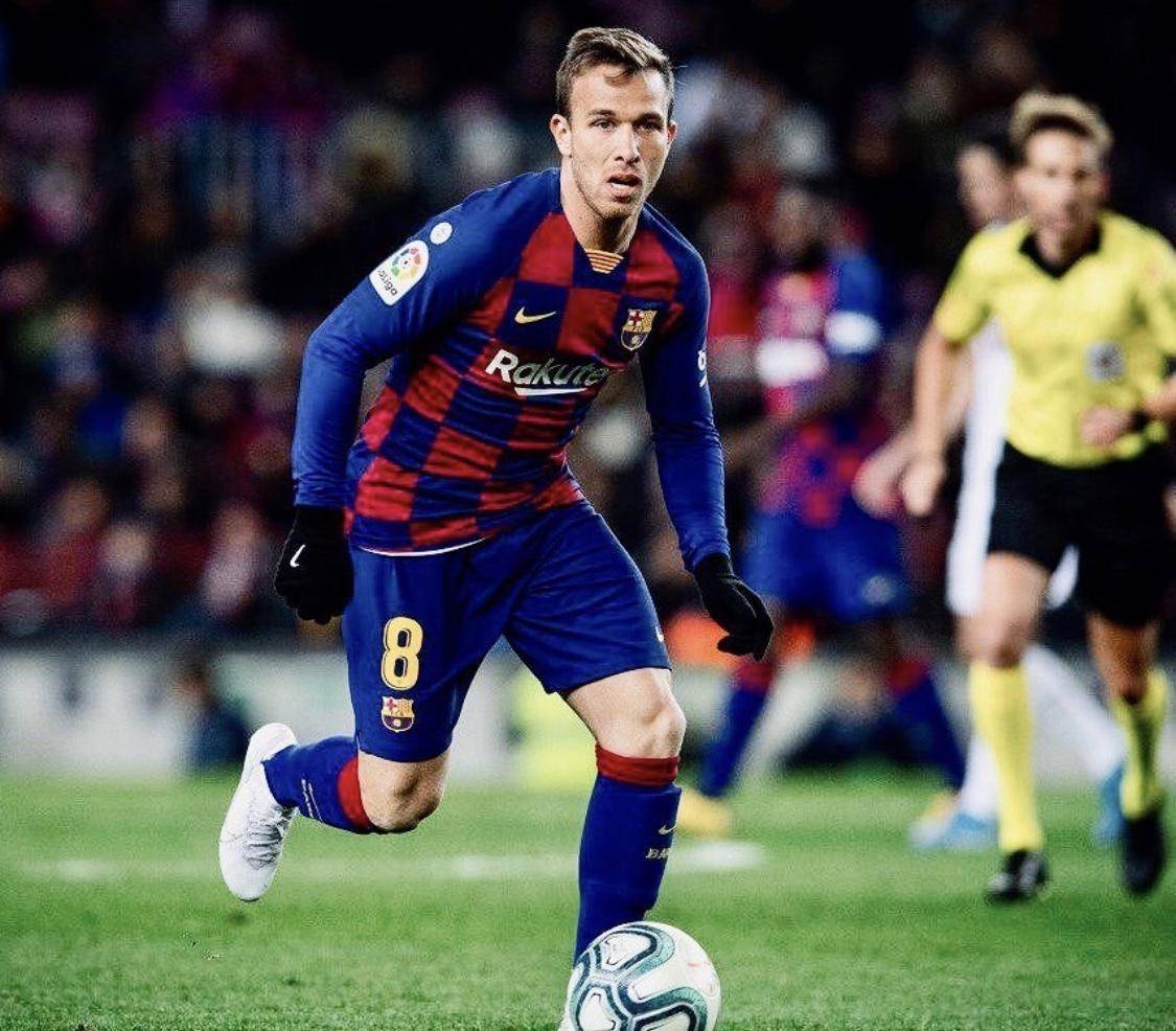 尤文将再次尝试引进阿劳霍巴萨中卫竞争激烈或促交易成行的简单介绍 尤文将再次尝试引进阿劳霍巴萨中卫竞争激烈或促交易成行的简单介绍