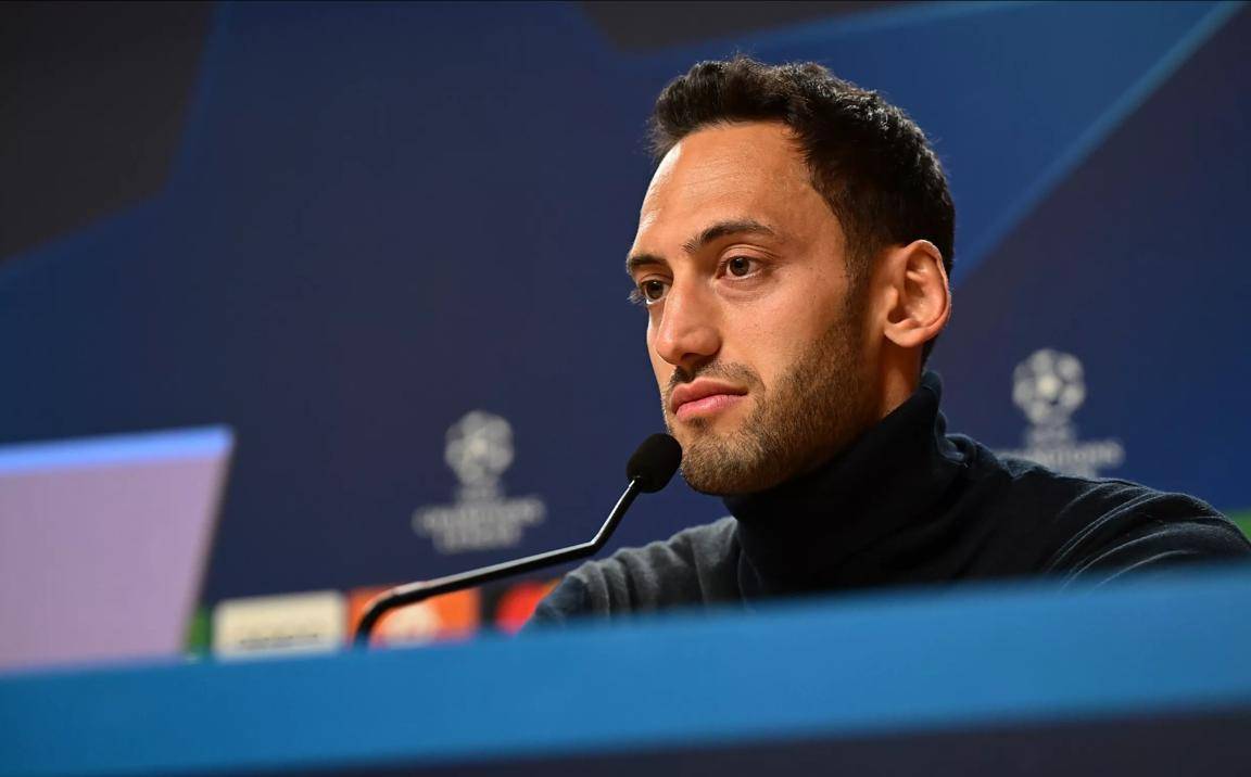 费内巴切求购恰尔汗奥卢国际米兰有意出售球员的简单介绍