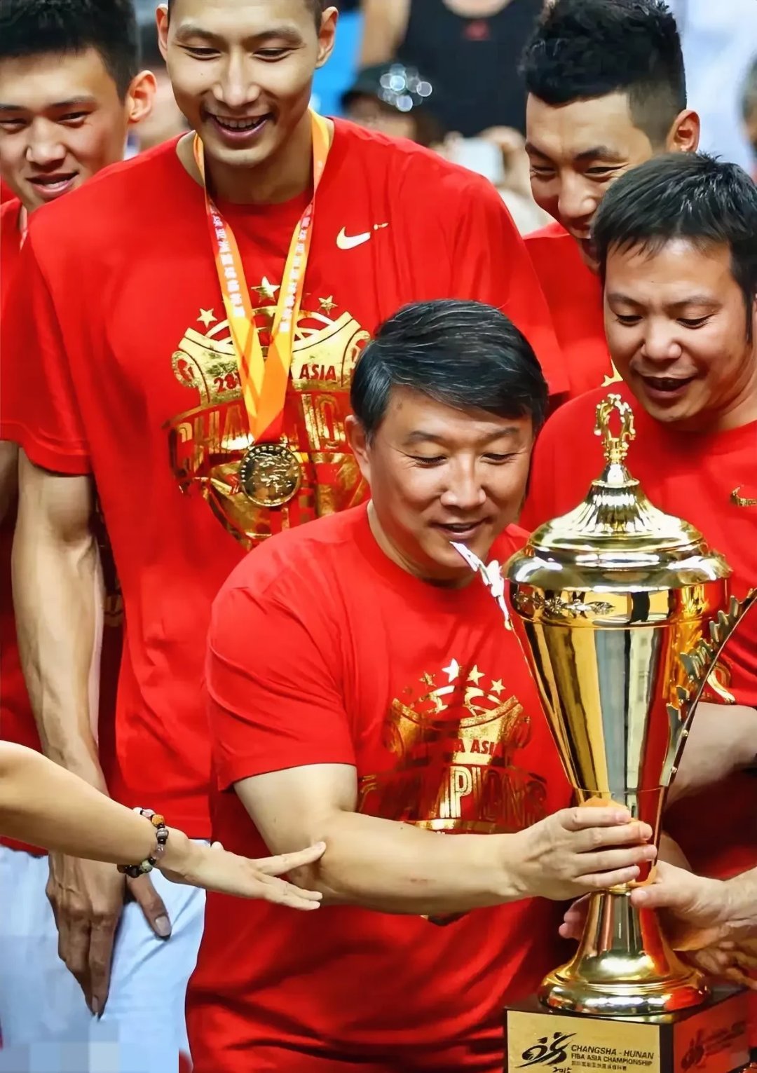 包含宫鲁鸣透露女篮亚洲杯目标必须争取夺冠的词条