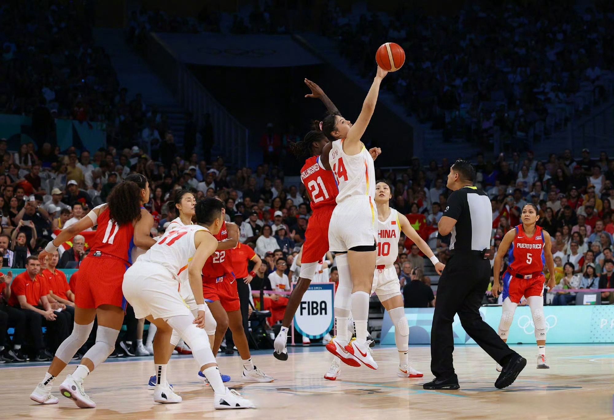 包含WNCAA:华盛顿大学女篮VS弗雷斯诺州女篮的词条