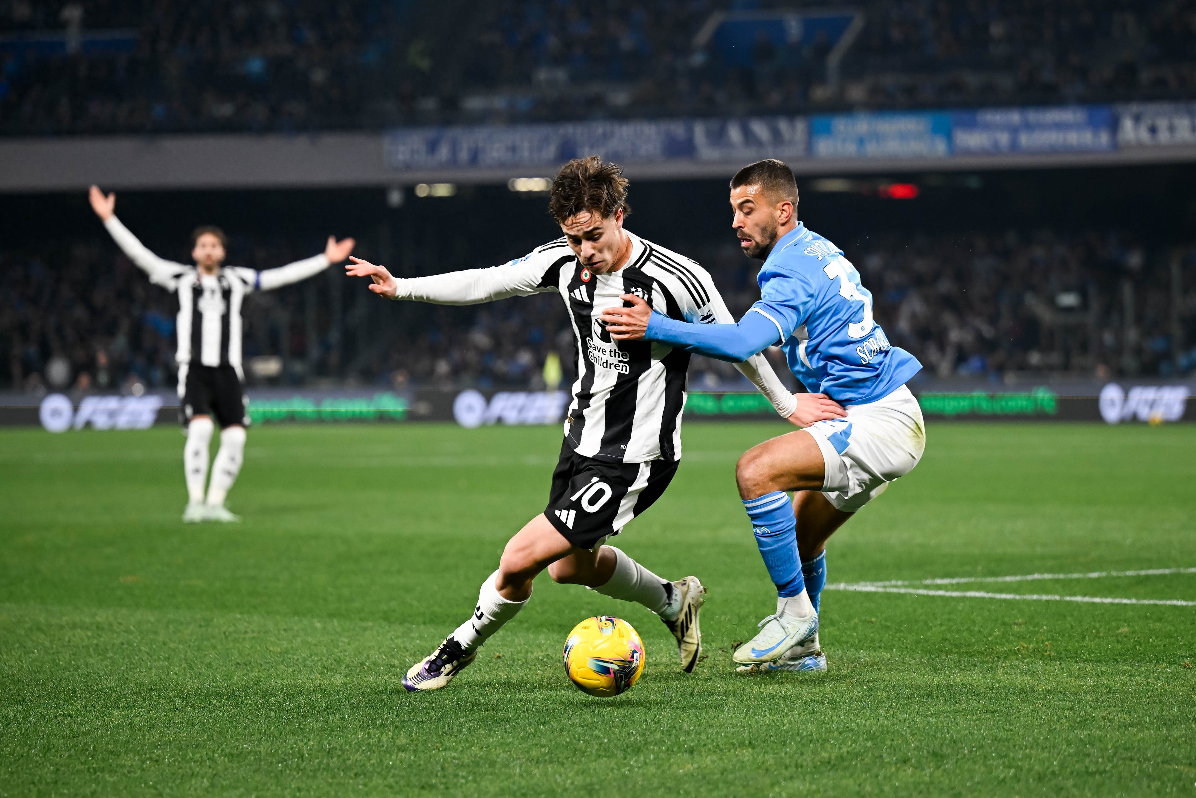 包含媒体：尤文3421阵型意甲最强首轮轻取帕尔马的词条