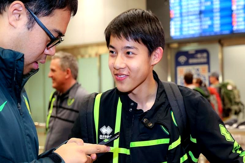 包含德转：李嗣镕加盟天津津门虎前国脚李明之子的词条