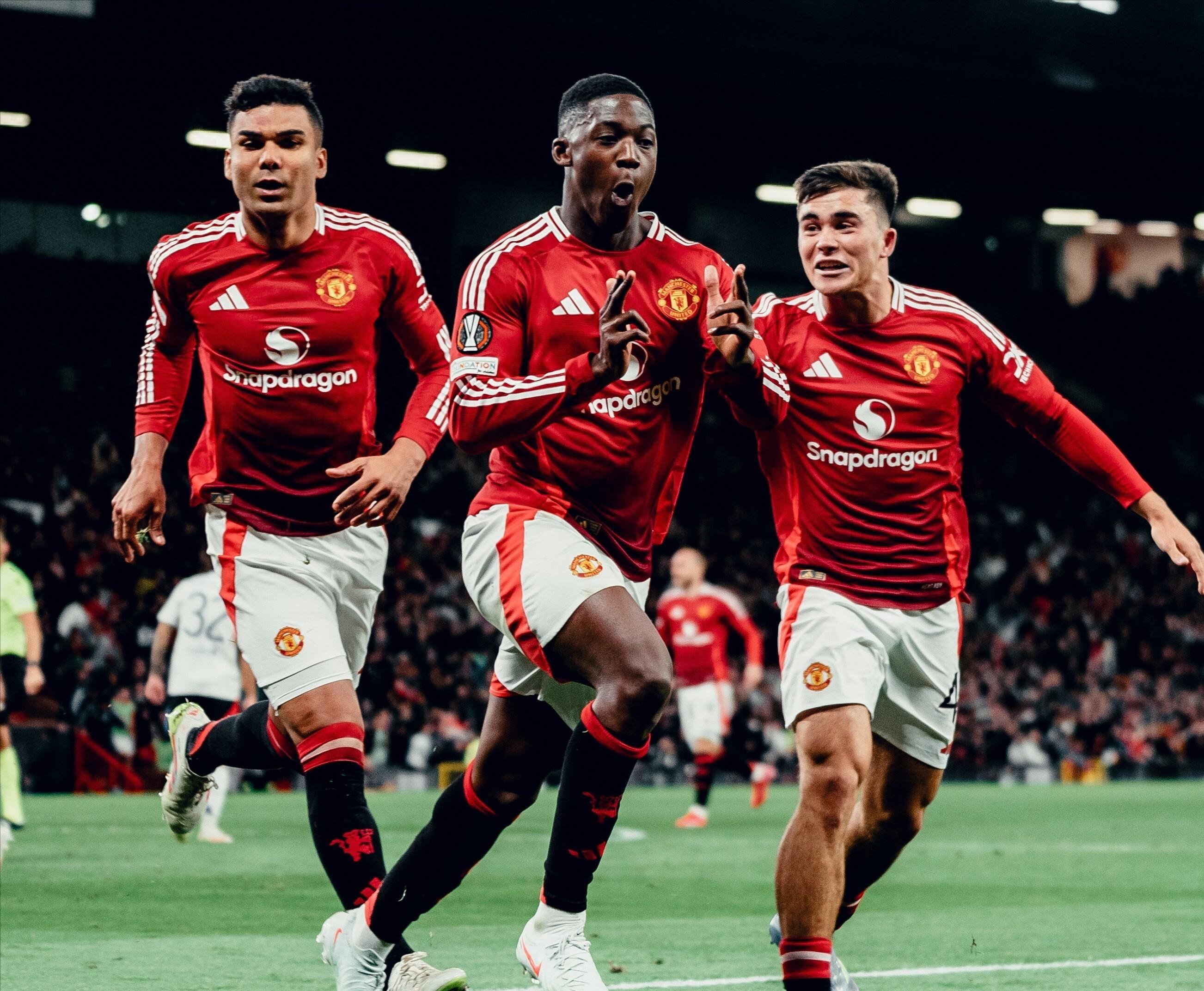 英超曼联4-2布莱顿姆伯莫双响库尼亚打入曼联处子球的简单介绍 英超曼联4-2布莱顿姆伯莫双响库尼亚打入曼联处子球的简单介绍