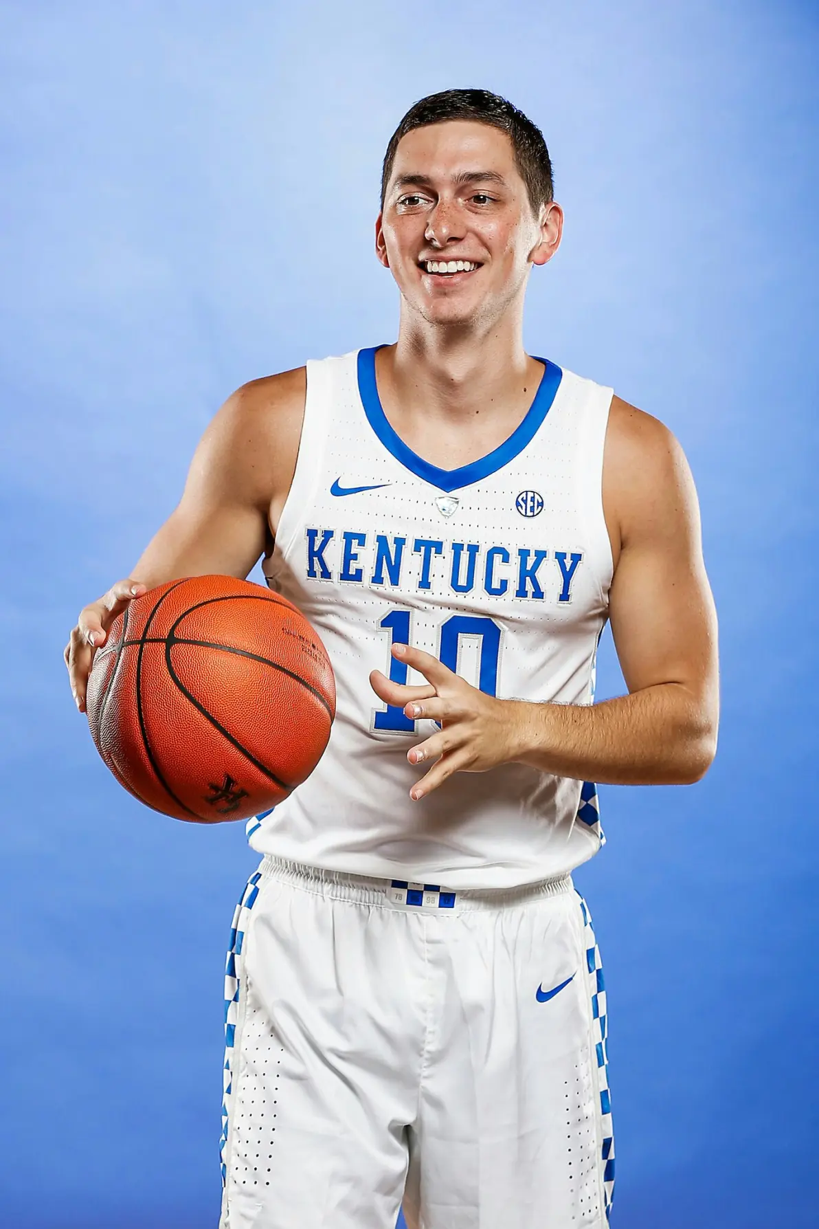 NCAA:肯塔基大学VS田纳西理工大学的简单介绍