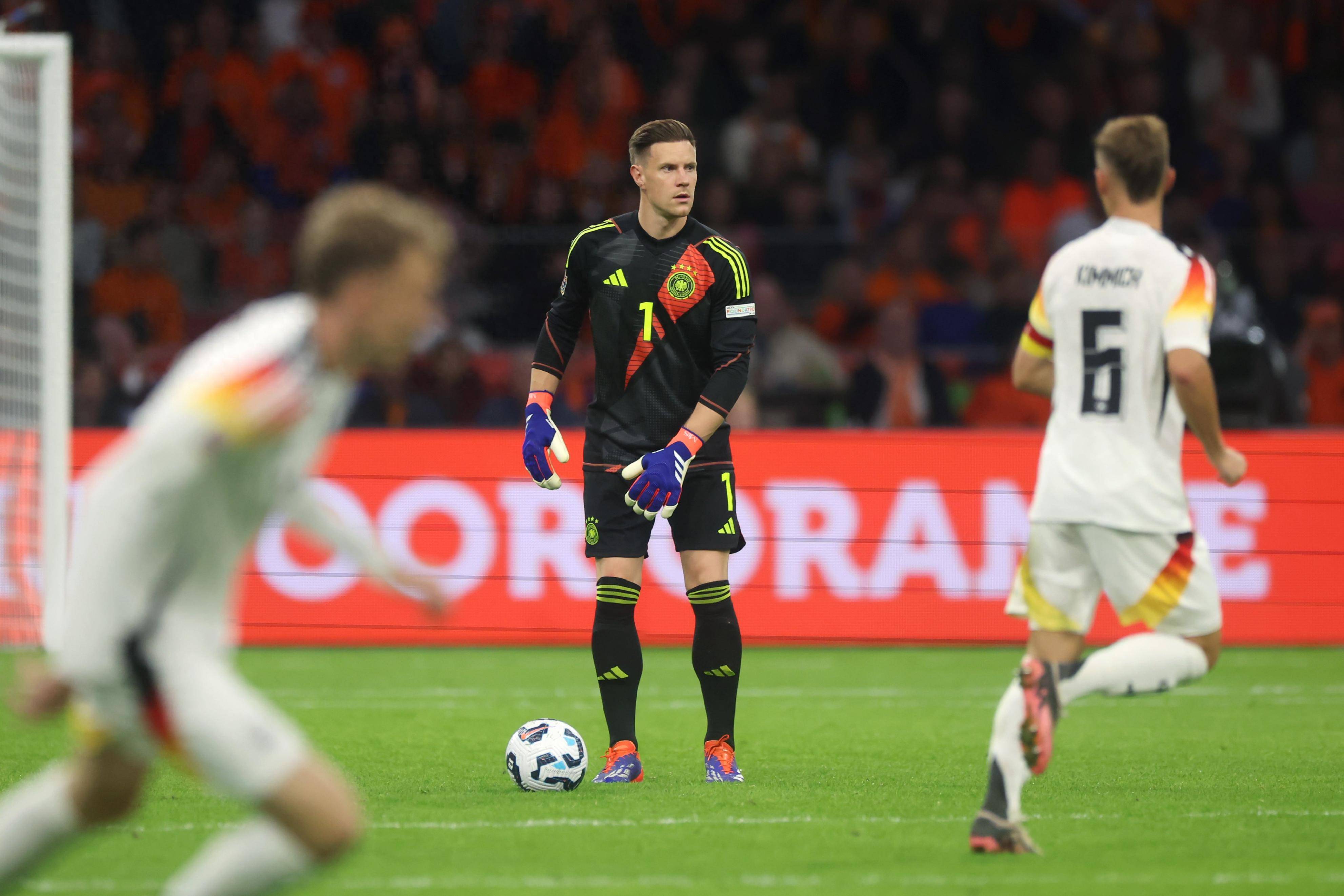 包含每体：巴萨将与特尔施特根会面后者拒绝在伤病报告上签字的词条