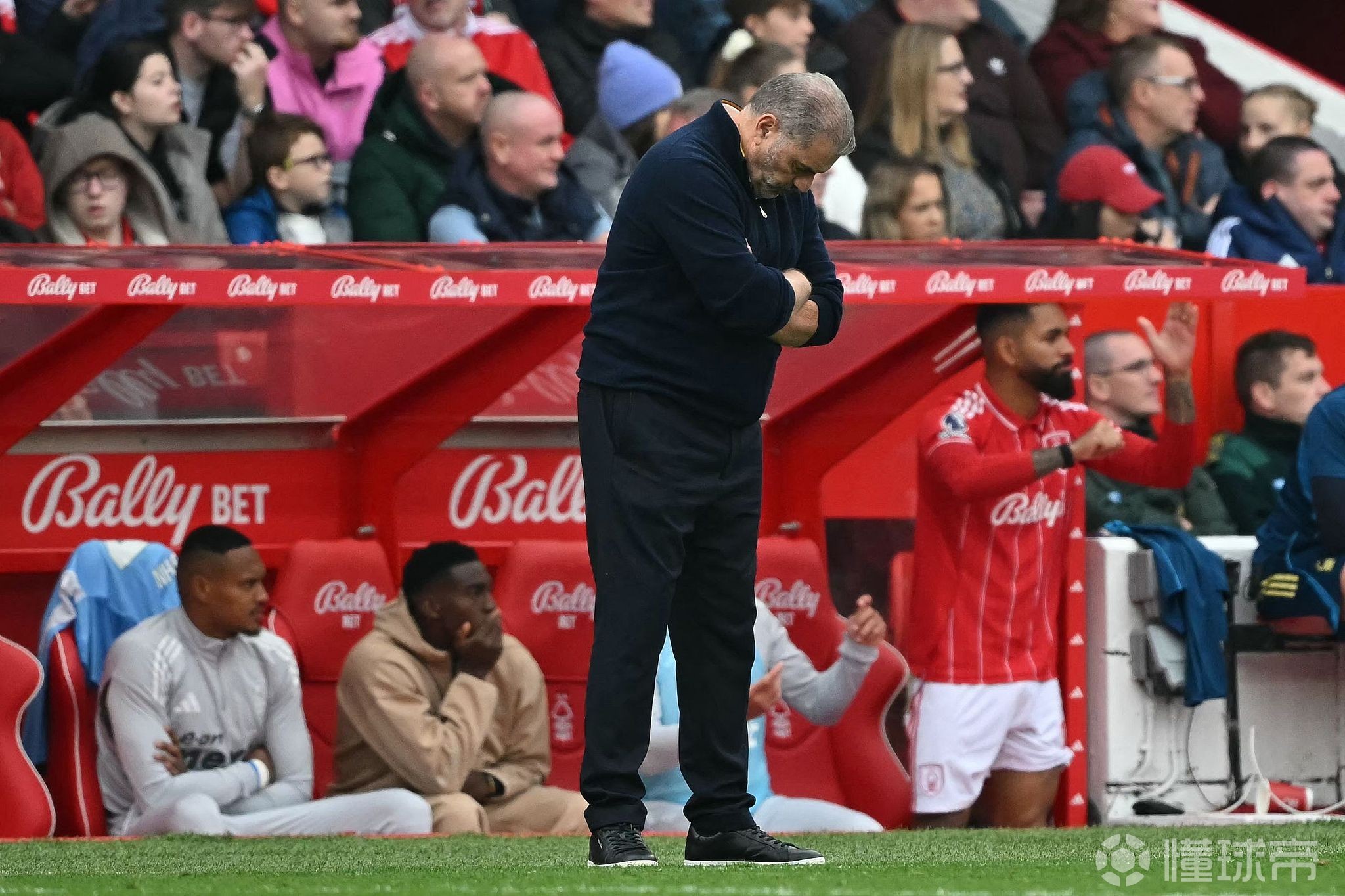 包含勒沃库森和费内巴切有意聘请波斯特科格鲁执教曾执教热刺两个赛季的词条