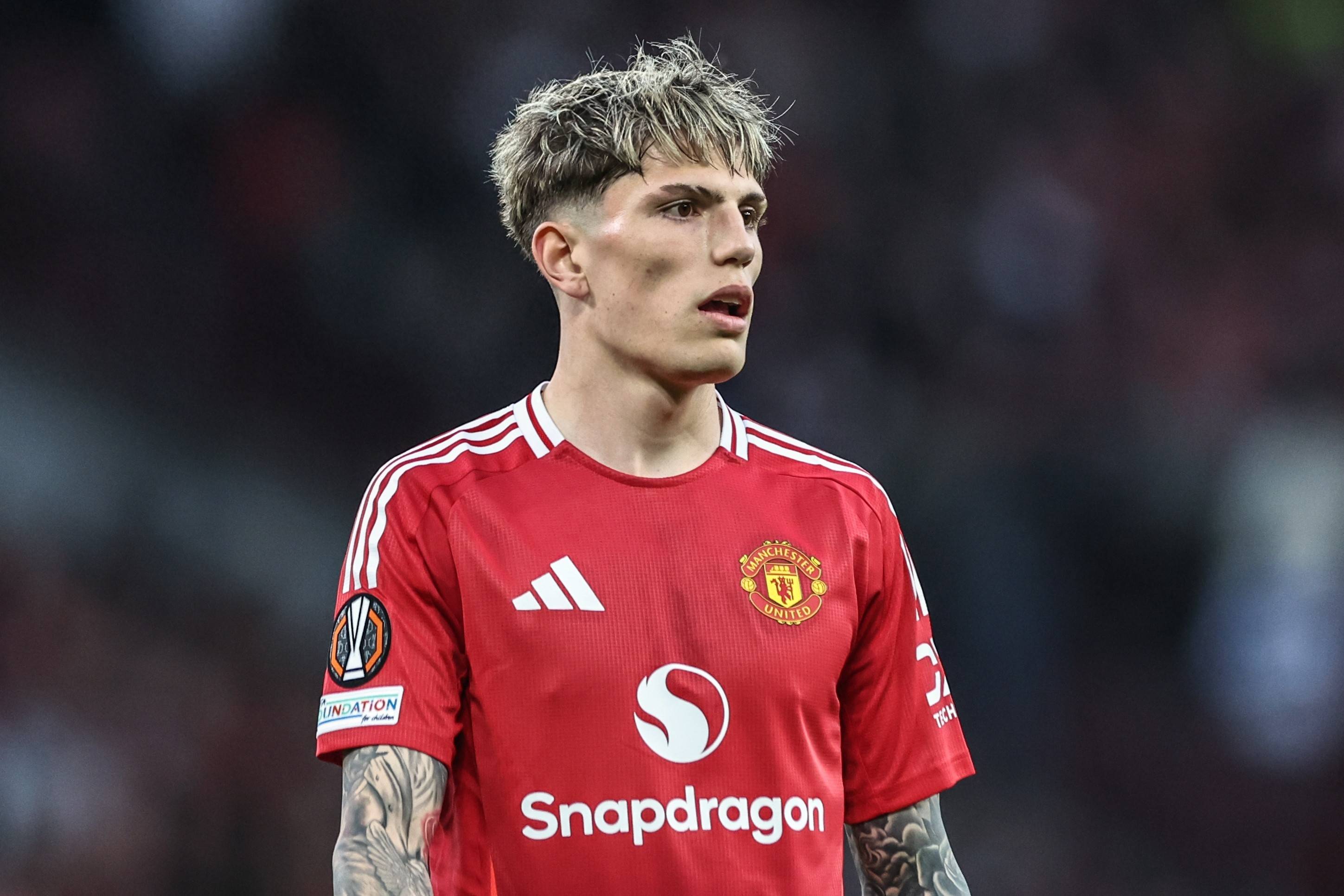 关于曼联出售加纳乔是赚是亏2020年仅花费42万镑5年后套现了4000万镑的信息