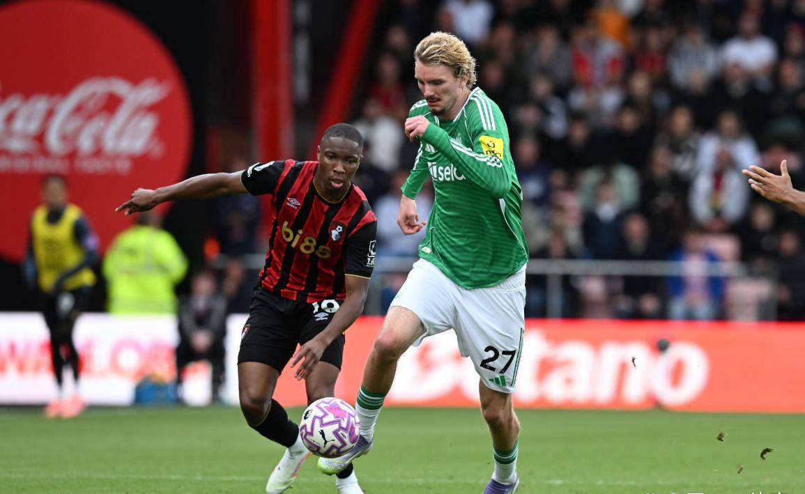 包含曝拜仁不考虑签下哈维西蒙斯拜仁已错过维尔茨的词条