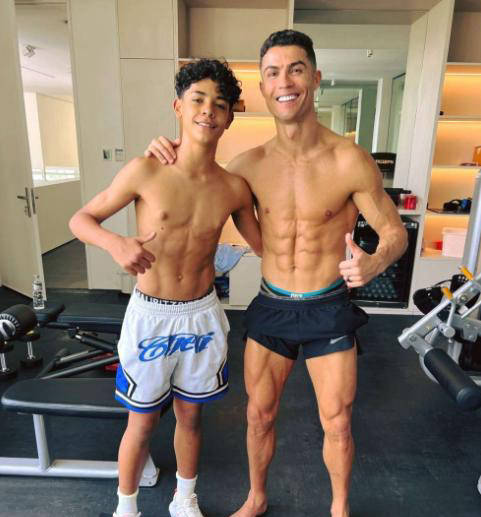 关于C罗儿子入选葡萄牙U16在利雅得胜利青训表现令人印象深刻的信息 关于C罗儿子入选葡萄牙U16在利雅得胜利青训表现令人印象深刻的信息