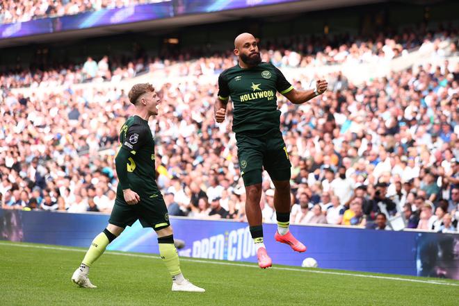 姆贝乌莫已返回布伦特福德训练与曼联的转会陷入僵局的简单介绍