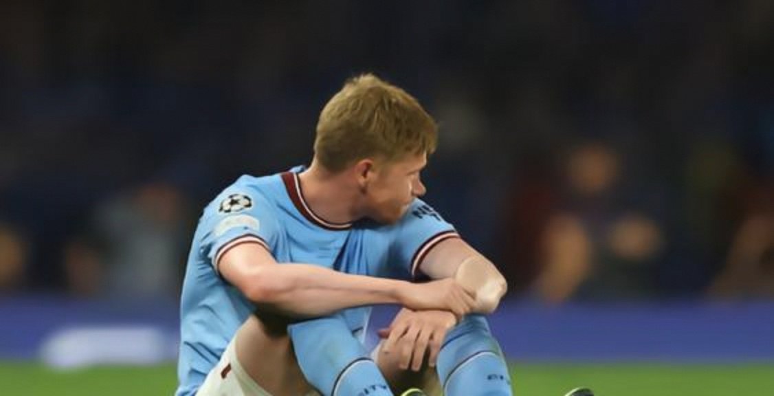 德布劳内右大腿股二头肌严重受伤预计至少缺席3个月的简单介绍