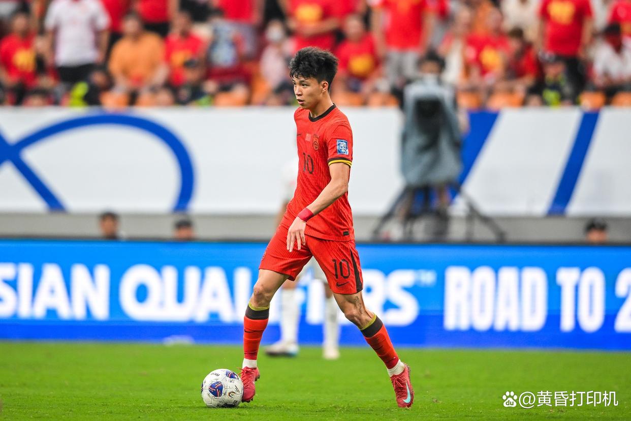 王钰栋对战巴林表现18岁小将有望扛起国足未来大旗的简单介绍