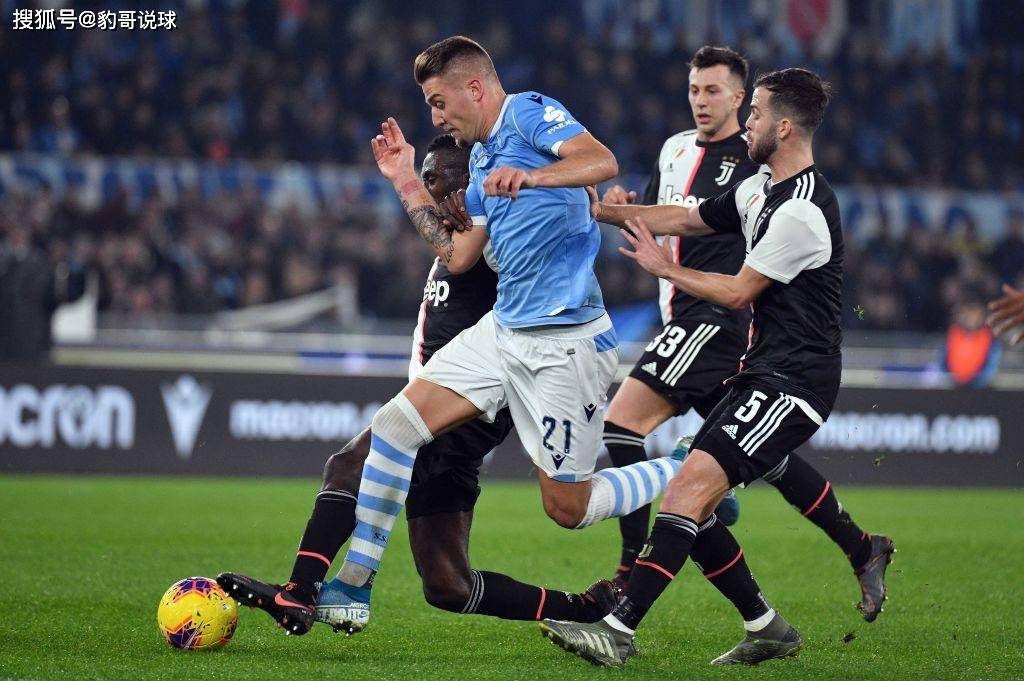 尤文图斯与奥斯梅恩团队进行接触球员是斑马军团中锋引援目标的简单介绍