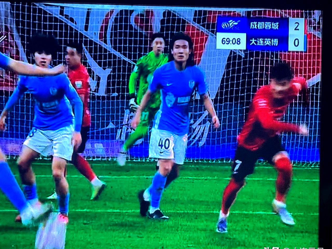 包含中超大连英博VS成都蓉城前瞻大连英博四连胜气势欲要爆冷的词条