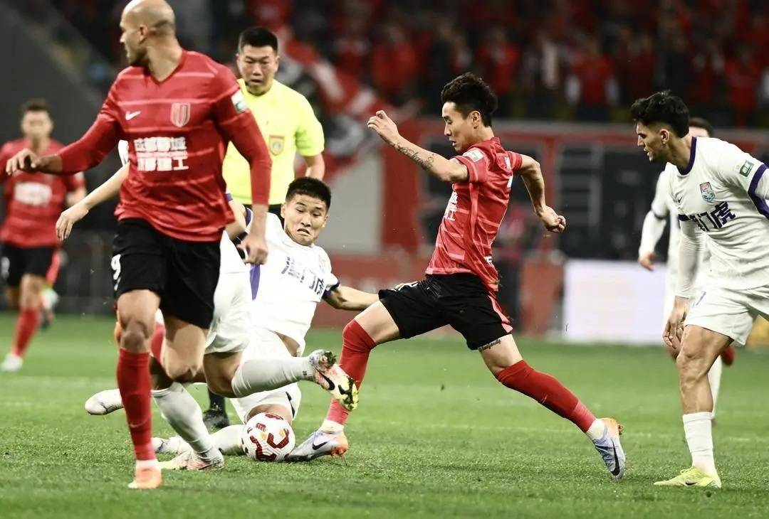 关于足协杯青岛海牛VS成都蓉城比赛预测蓉城实力占优的信息 关于足协杯青岛海牛VS成都蓉城比赛预测蓉城实力占优的信息