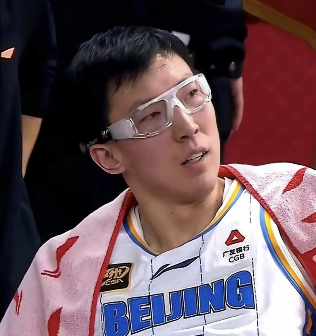 周琦因伤退出男篮集训将赴美康复治疗