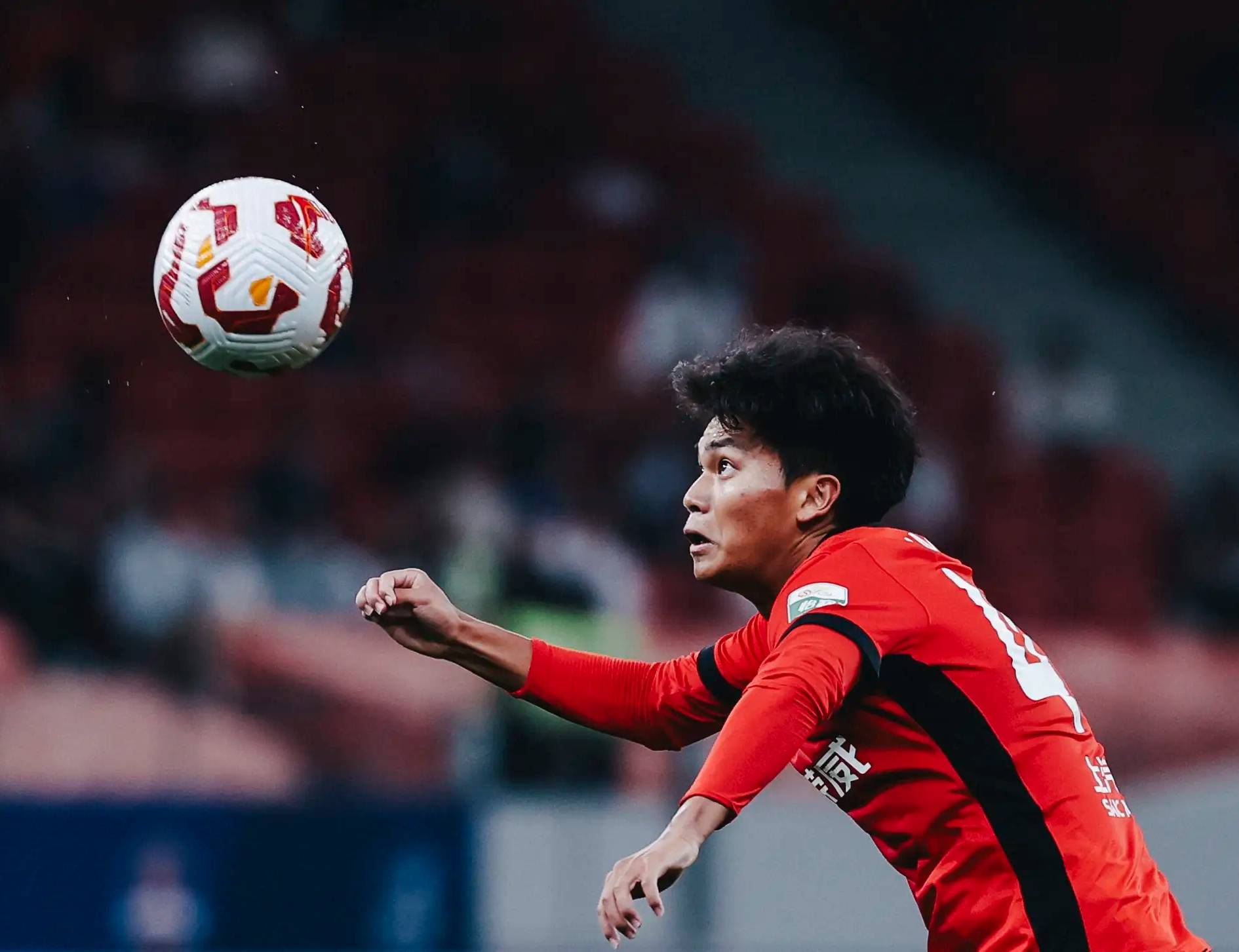 关于蒯纪闻收获海港一线队首球与首次助攻球员表现越来越好的信息