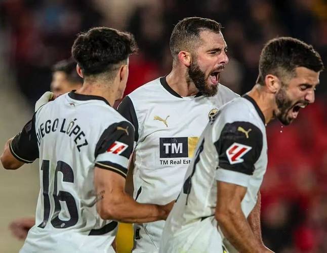 西甲巴伦西亚VS皇家社会前瞻双方历史交锋相当的简单介绍