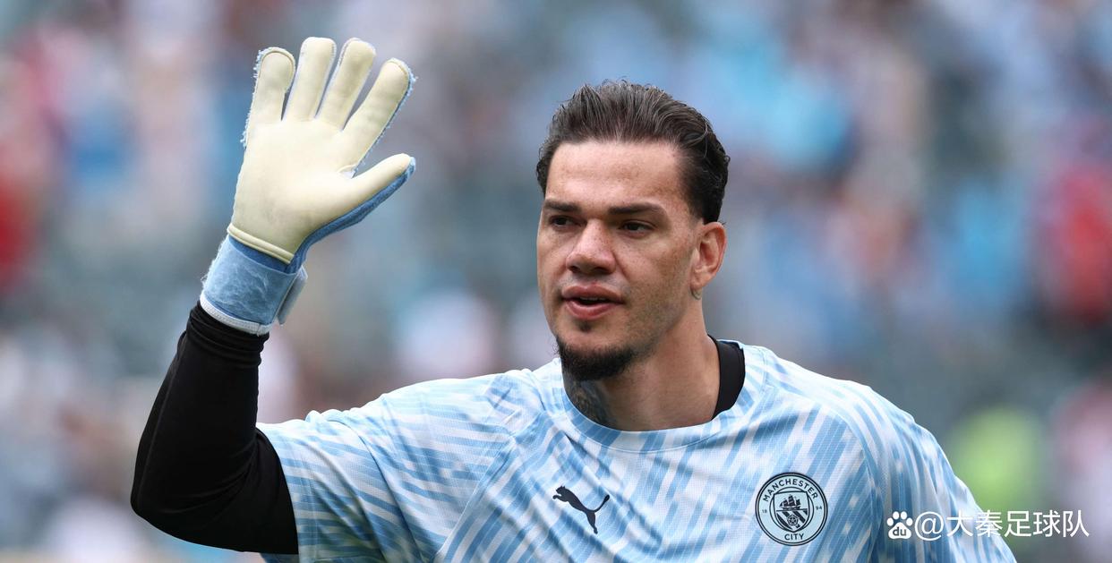 包含埃德森辟谣离队传闻未来坚持留在曼城的词条