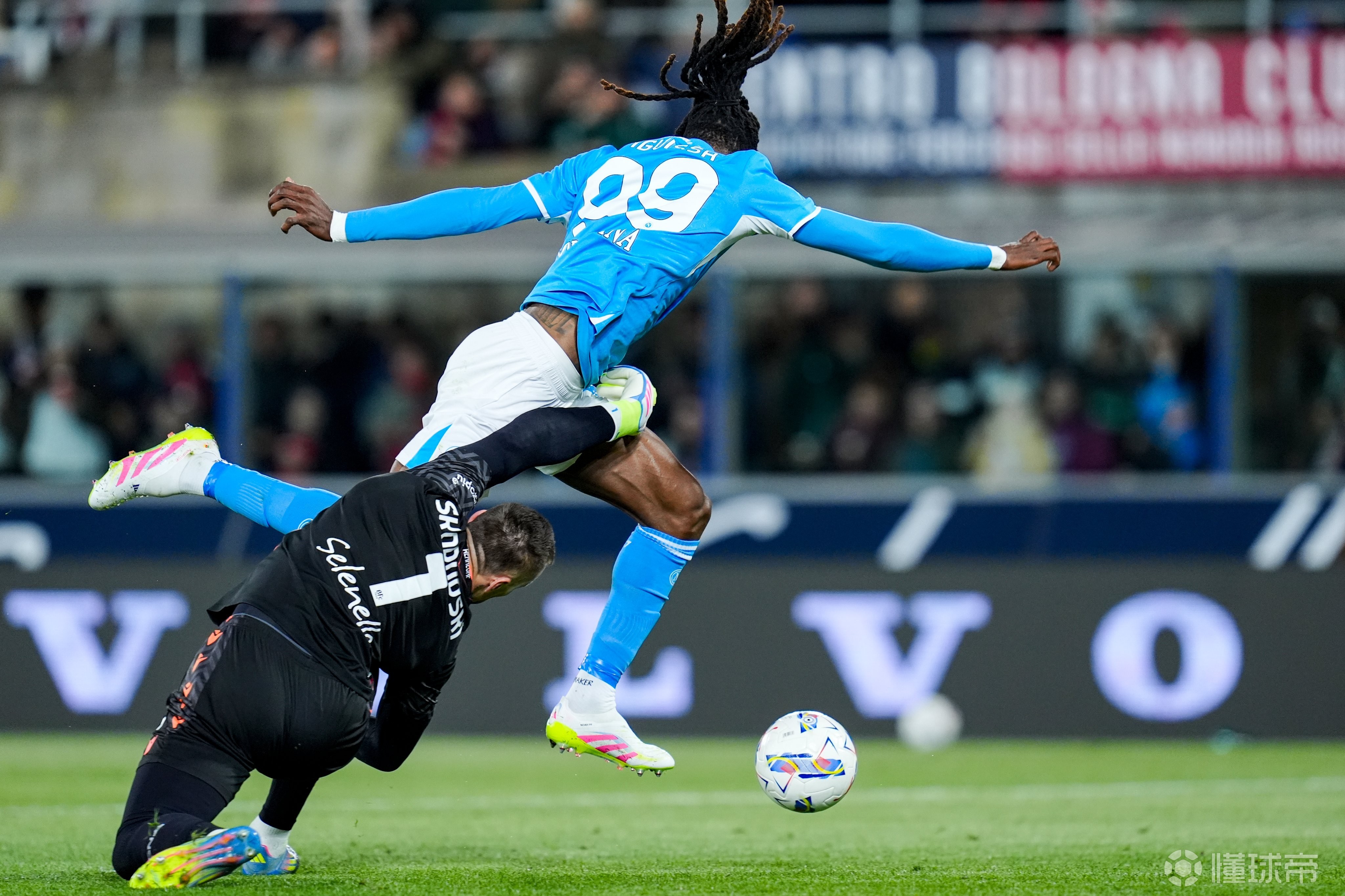 那不勒斯有意莱奥意甲冠军希望进一步增强球队实力的简单介绍 那不勒斯有意莱奥意甲冠军希望进一步增强球队实力的简单介绍