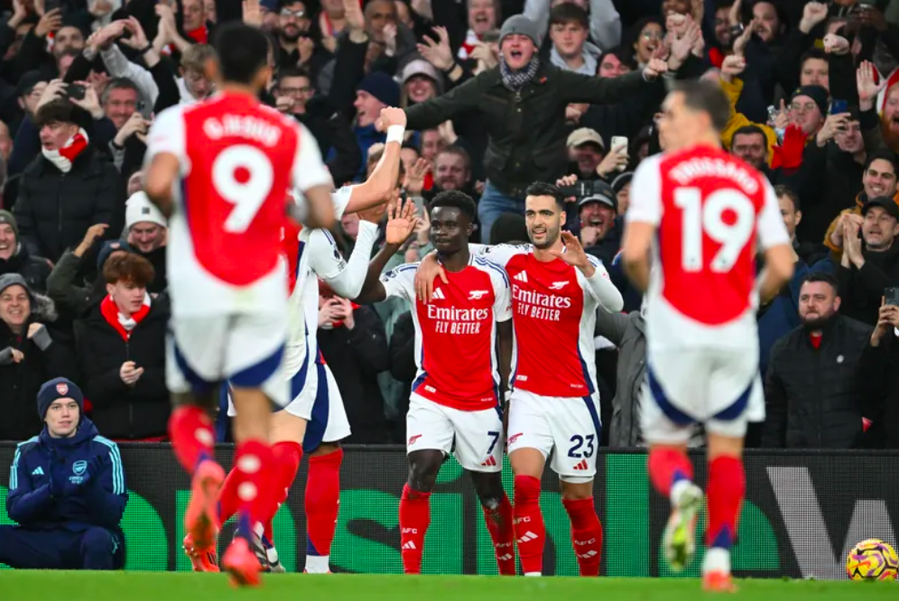 友谊赛阿森纳3-2纽卡厄德高点射建功梅里诺破门的简单介绍