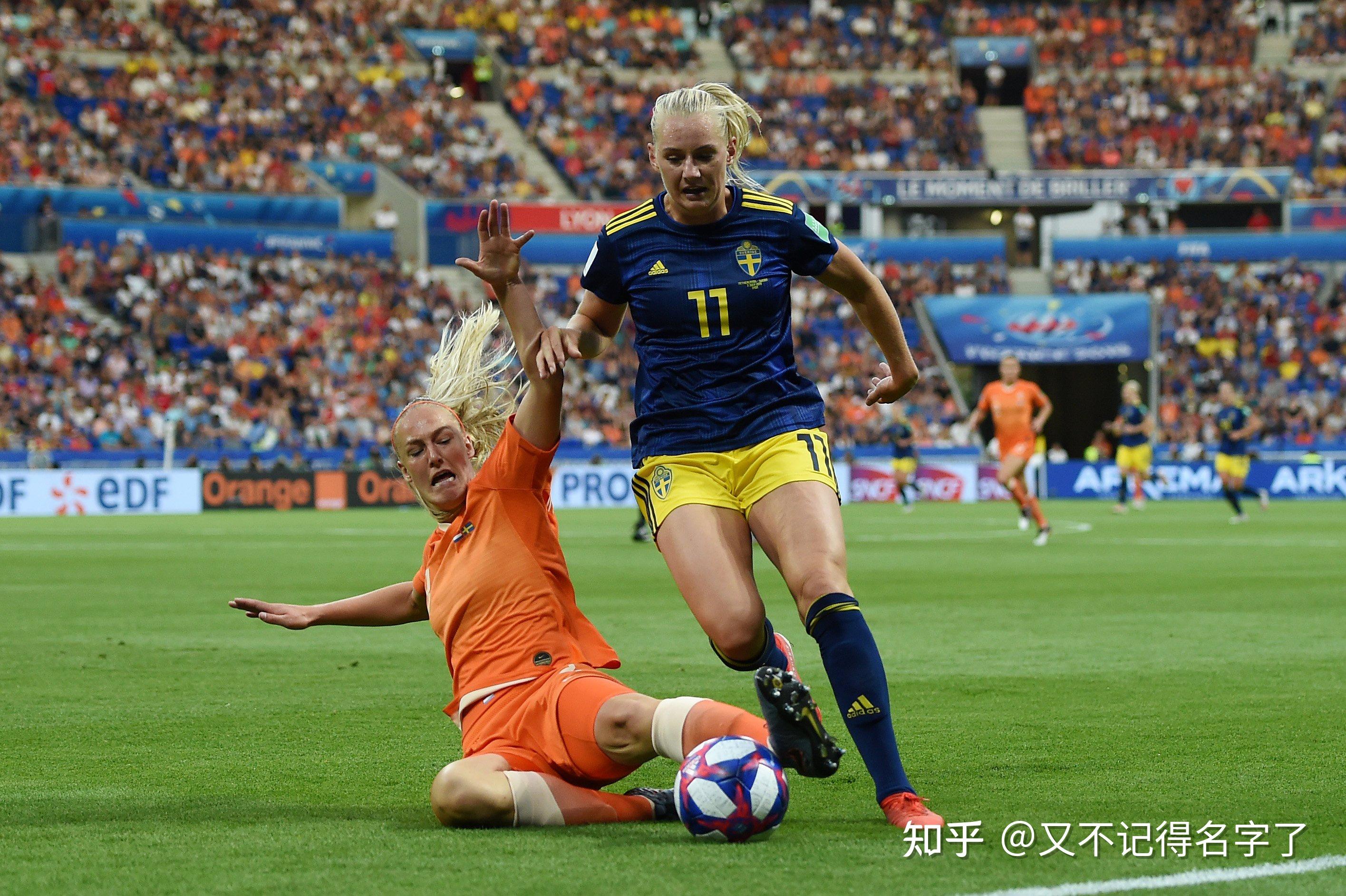 包含德乙女：桑德女足VS法兰克福女足二队的词条