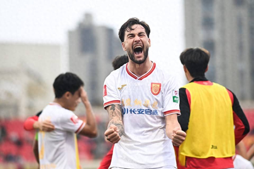 关于重庆铜梁龙回应中超主场选址正在与两区政府协调的信息