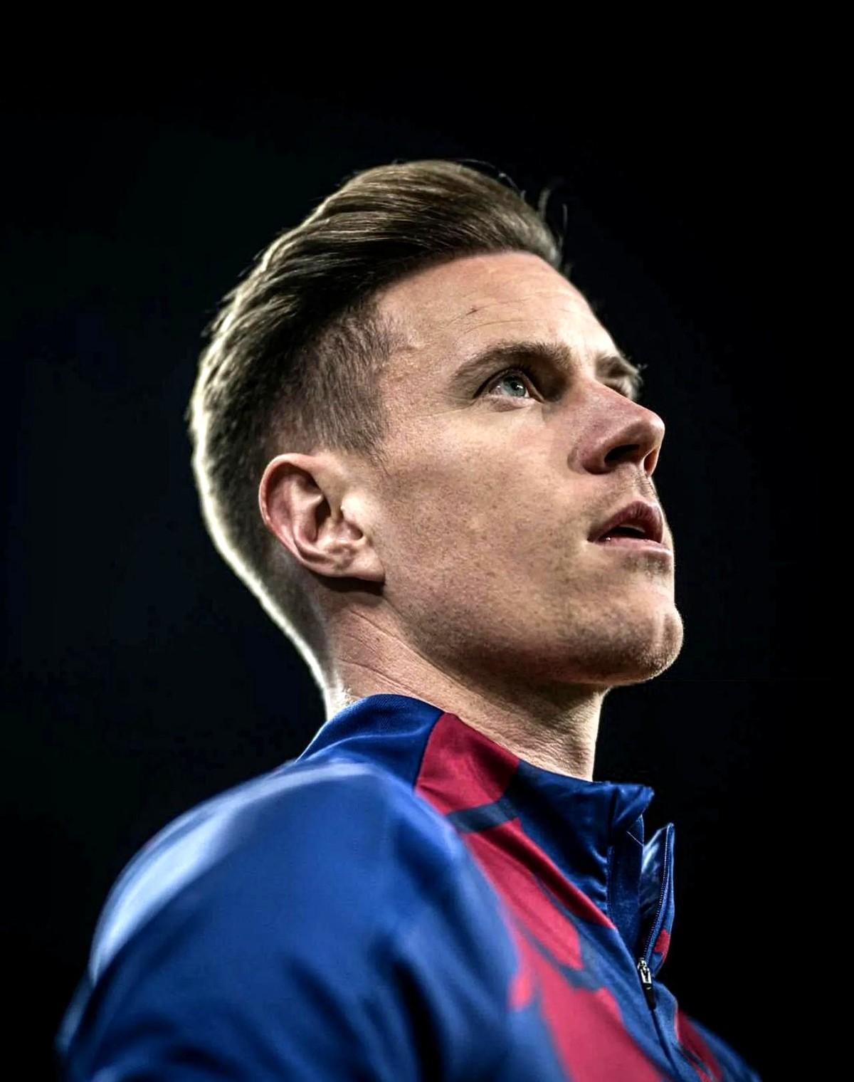 马赛有意引进蒂莫西-维阿马赛对这么尤文边翼卫很兴趣的简单介绍