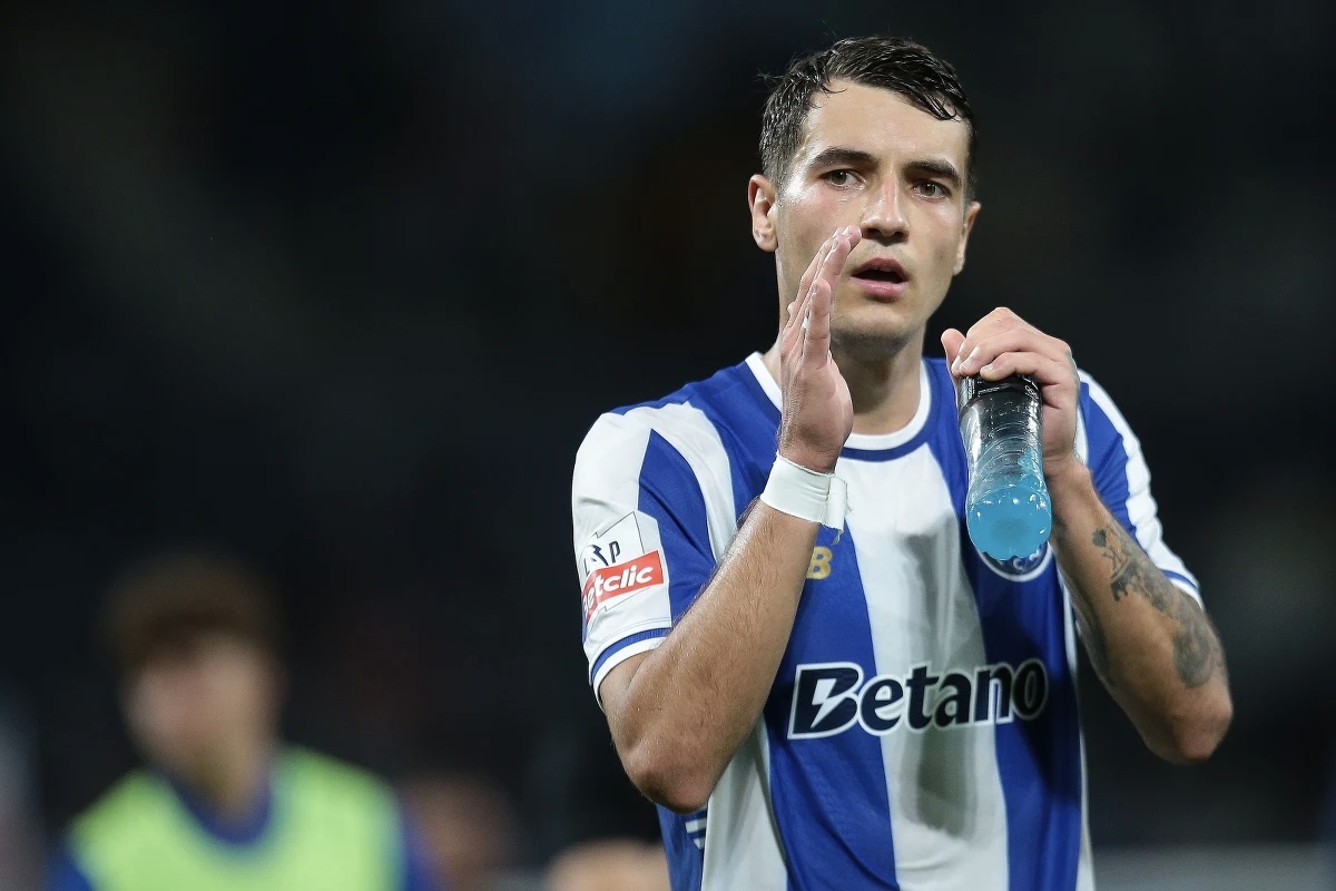 包含波兰队9月世预赛大名单莱万回归泽林斯基、基维奥尔在列的词条  第2张