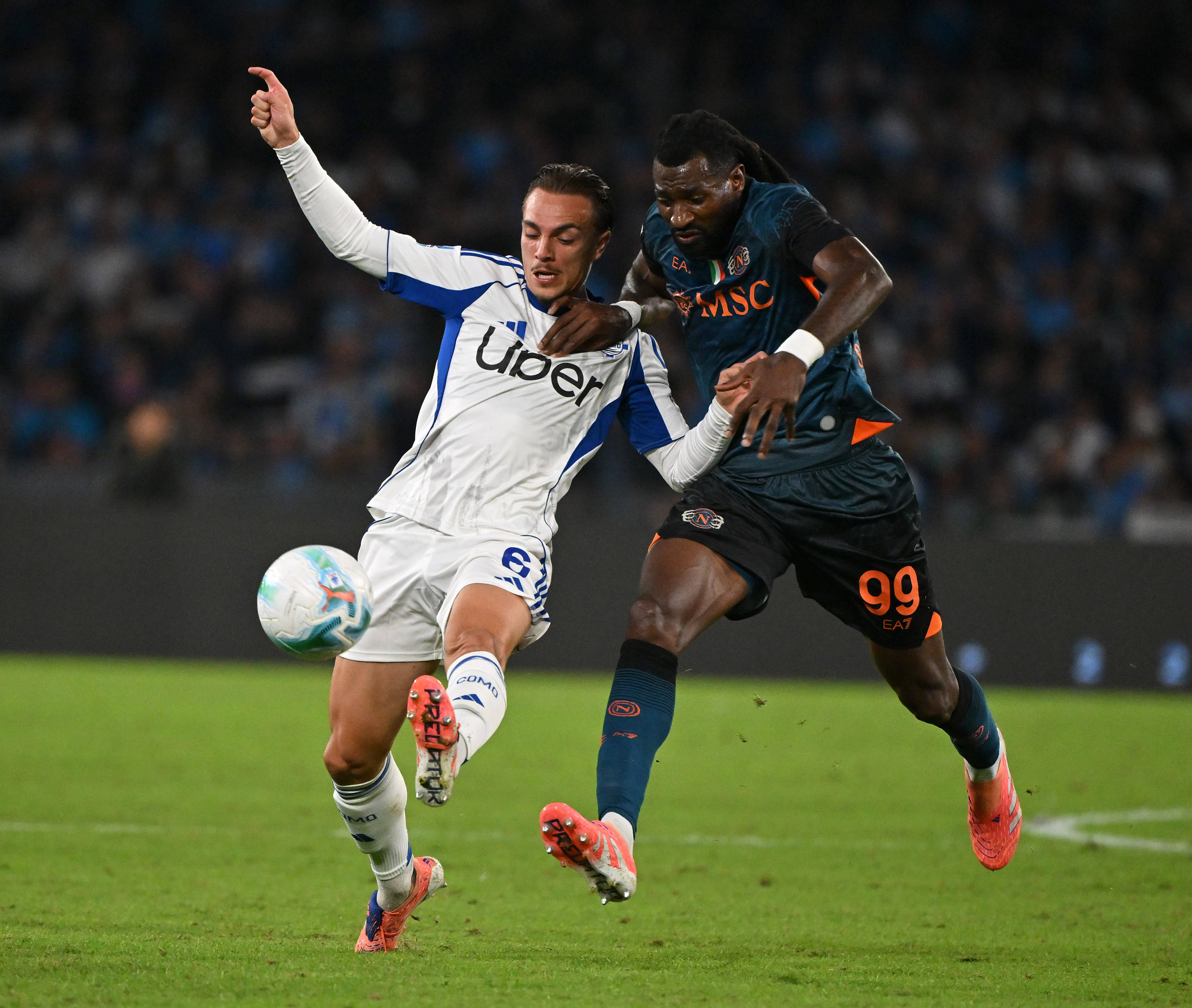 意甲那不勒斯3-1国际米兰德布劳内点射麦克托米奈、安古伊萨破门的简单介绍