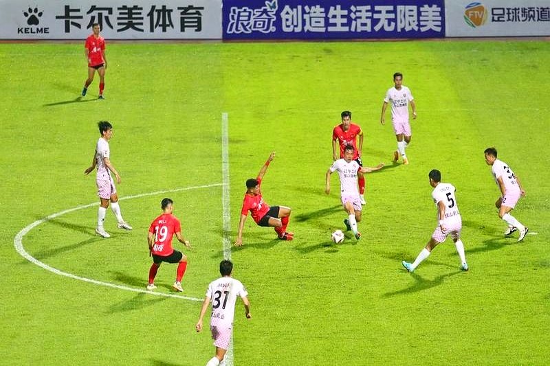 辽宁铁人与重庆铜梁龙完成冲超中甲迎来大结局的简单介绍  第2张