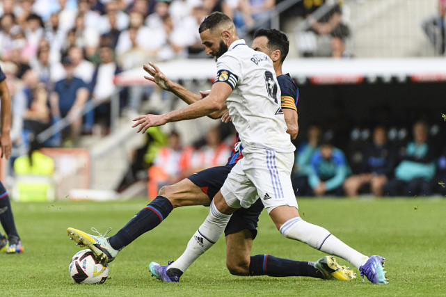 尤文图斯与那不勒斯有意塞瓦略斯两队计划冬窗推动交易的简单介绍  第2张