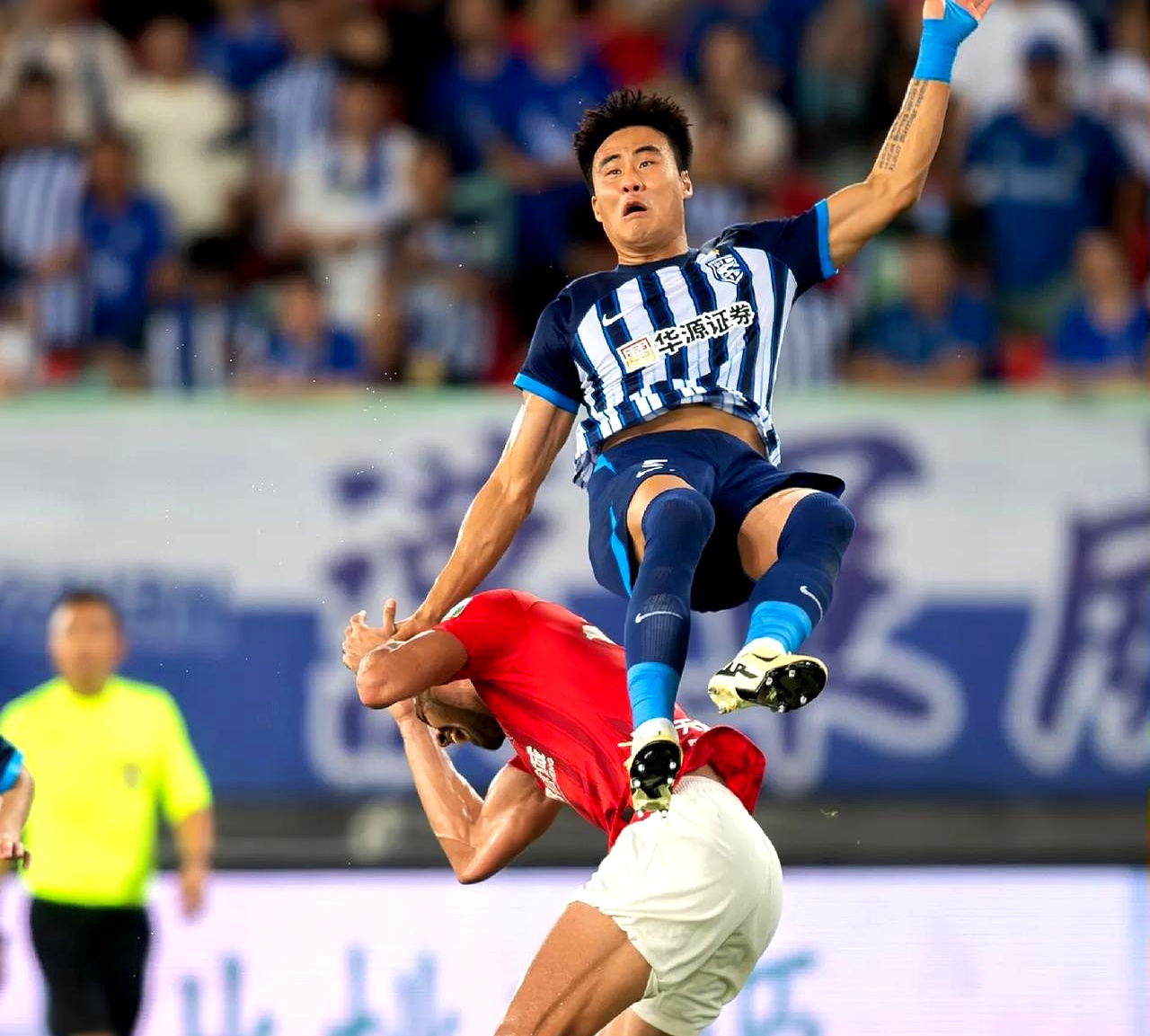 中超梅州客家1-4云南玉昆佩德罗-恩里克双响迪力穆拉提任意球建功的简单介绍