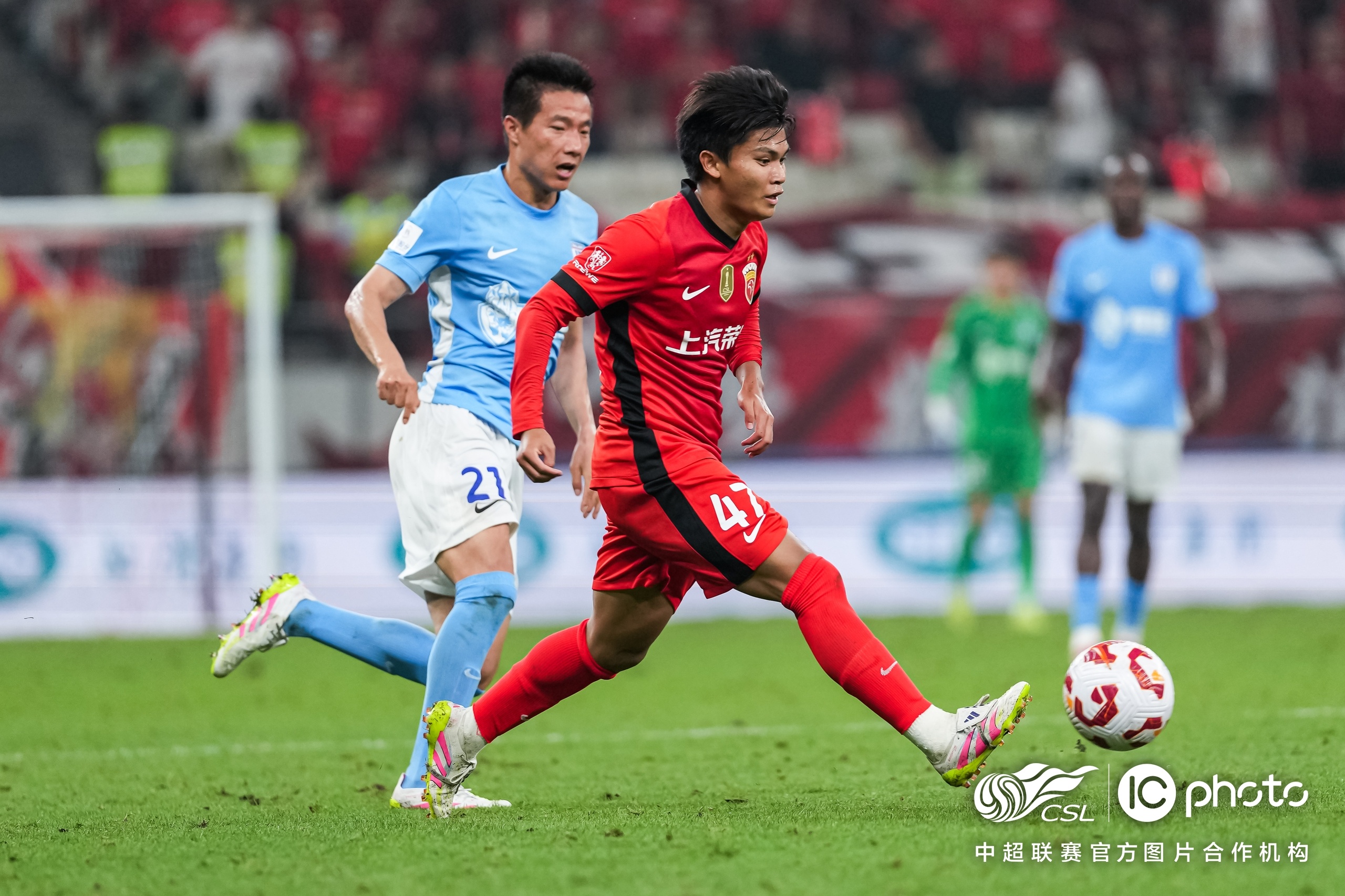 中超上海海港1-1天津津门虎丢榜首加布里埃尔点射基莱斯扳平的简单介绍  第2张