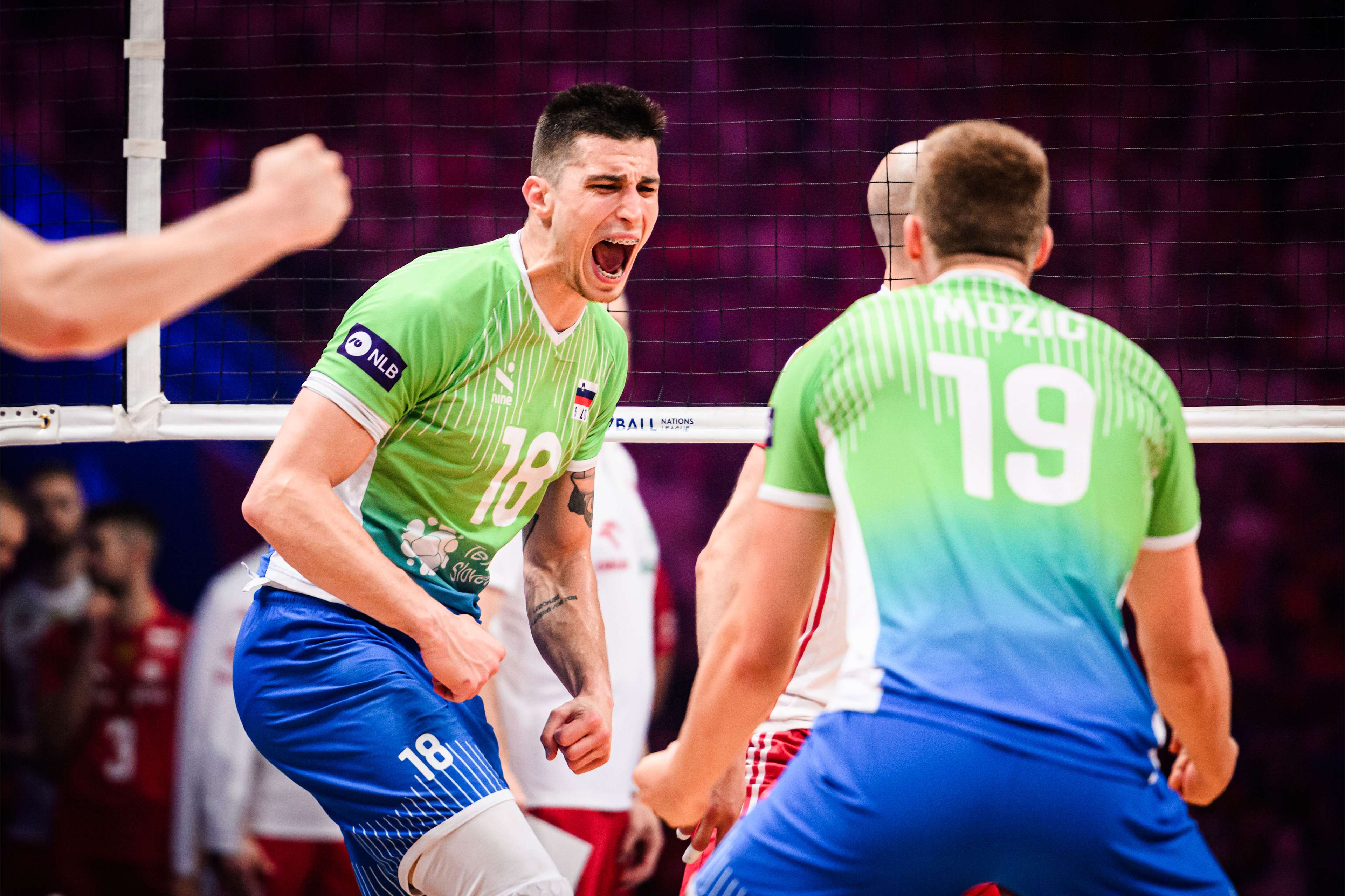 包含欧锦赛斯洛文尼亚男篮负法国遭遇两连败东契奇空砍39分8板8助的词条  第2张