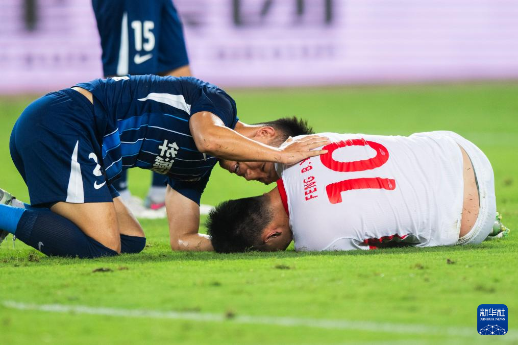 关于中超青岛西海岸1-0青岛海牛戴维森破门制胜的信息  第1张