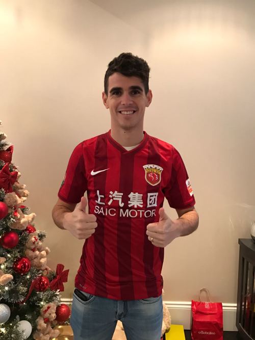 包含埃尔纳内斯：中国球员觉得自己是球星曾效力河北华夏幸福的词条