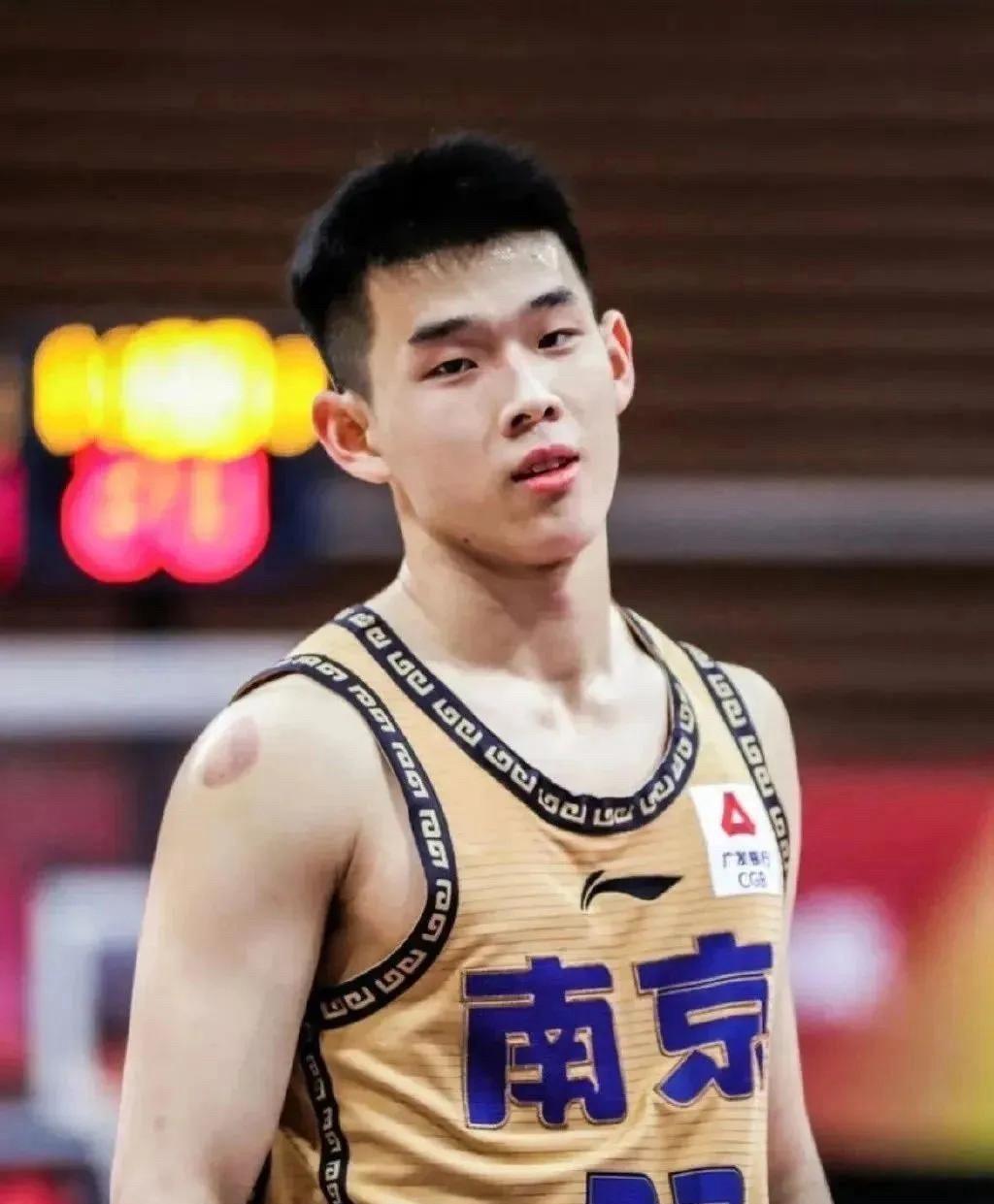 包含林葳被NBAG联赛选中第8顺位加盟德克萨斯传奇队的词条  第2张