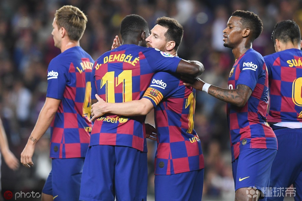 关于皇萨赛后裁判报告：卢宁红牌皇马巴萨赛后爆发冲突的信息  第2张